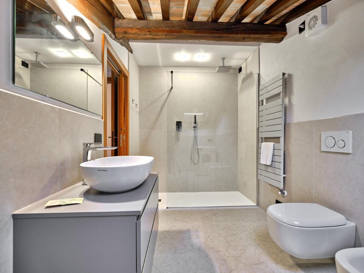 Apartmentsarena - Residenza Degli Scaligeri - Piazza Erbe เวโรนา ภายนอก รูปภาพ