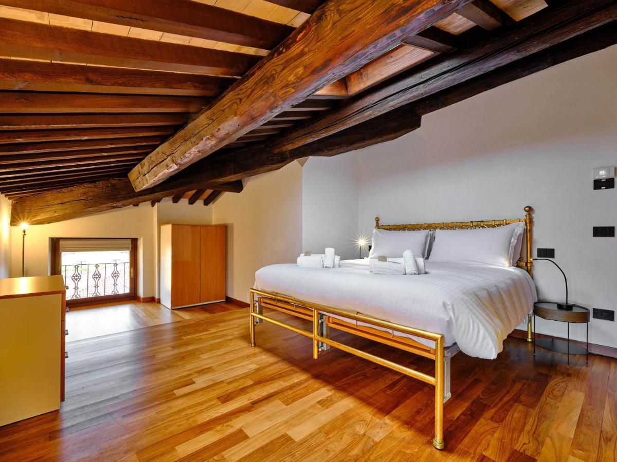Apartmentsarena - Residenza Degli Scaligeri - Piazza Erbe เวโรนา ภายนอก รูปภาพ