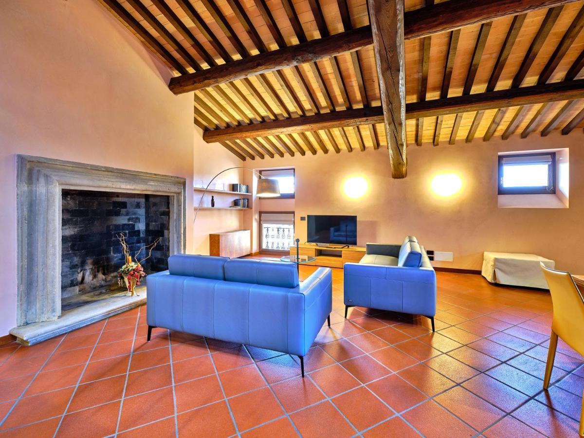 Apartmentsarena - Residenza Degli Scaligeri - Piazza Erbe เวโรนา ภายนอก รูปภาพ